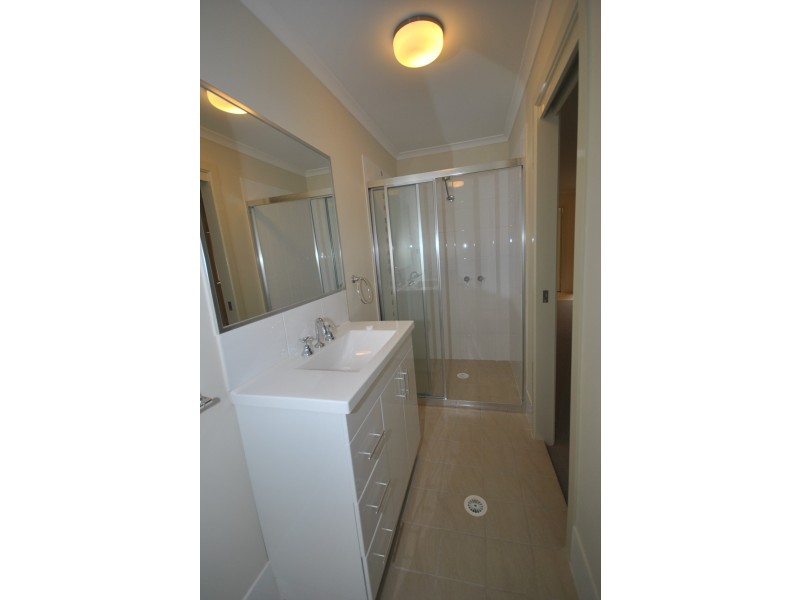 37A Candlebark Close, West Nowra NSW 2541