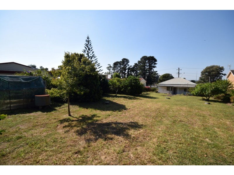 137 Meroo Road, Bomaderry NSW 2541