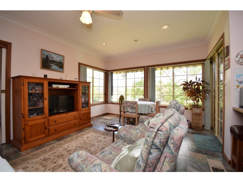 18 Kongoola Avenue, Cambewarra NSW 2540