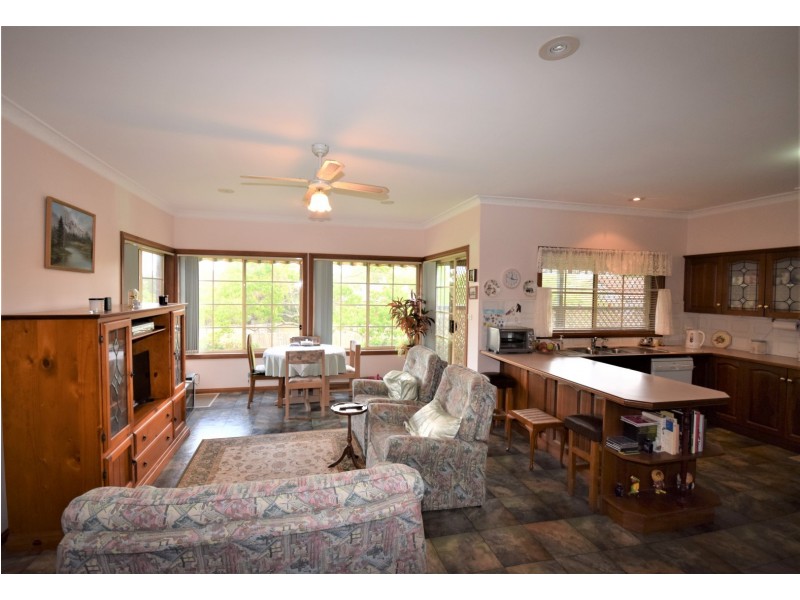 18 Kongoola Avenue, Cambewarra NSW 2540