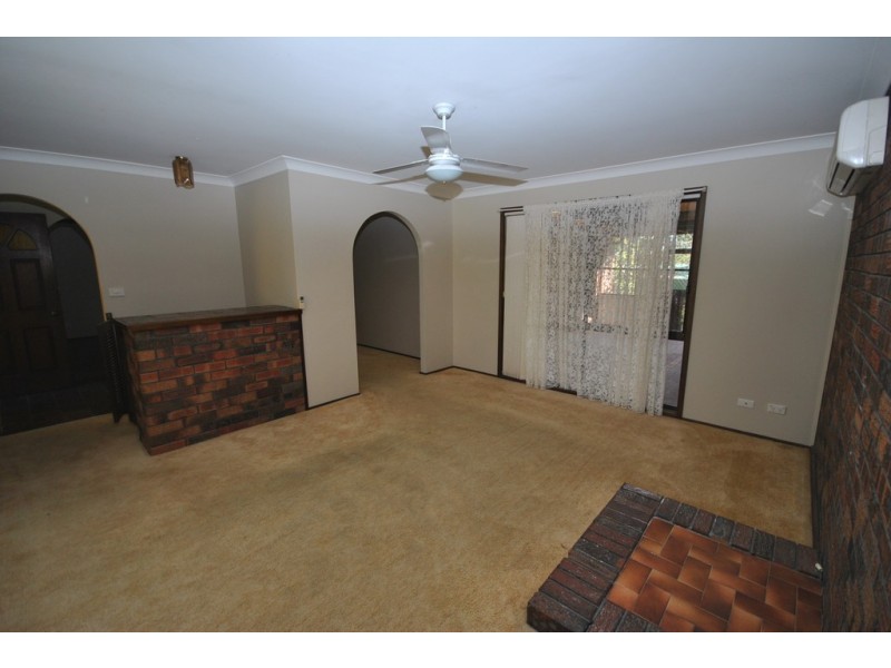 4 Coconut Drive, North Nowra NSW 2541