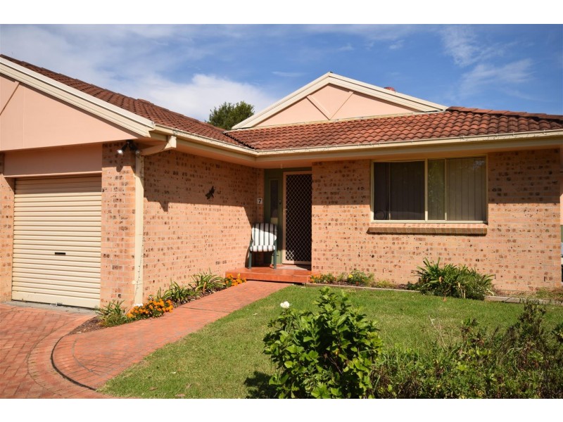 7/8a Rendal Avenue, North Nowra NSW 2541