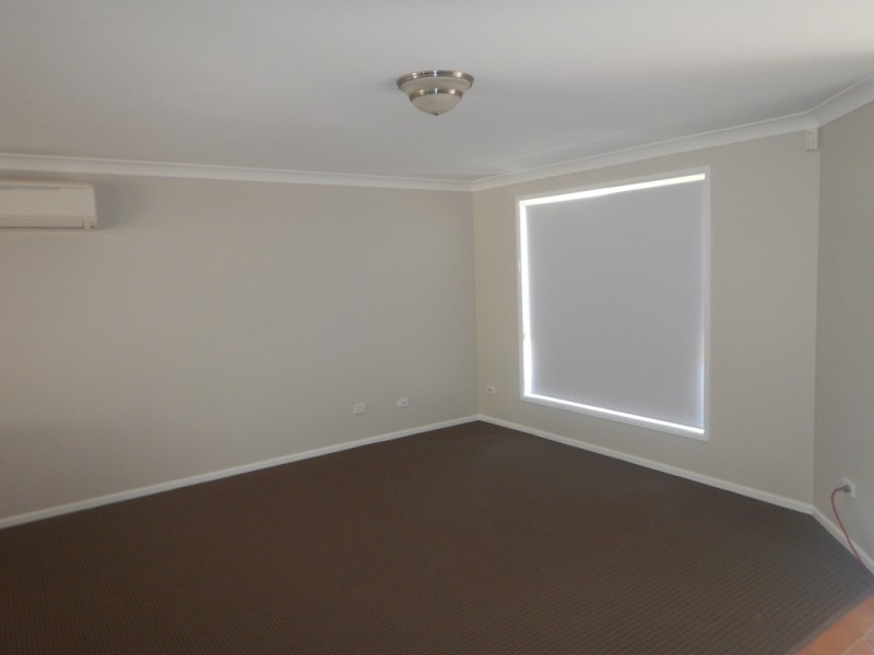 11 Nundah Close, Bomaderry NSW 2541