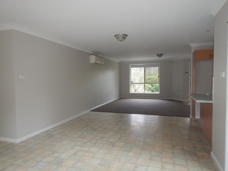 11 Nundah Close, Bomaderry NSW 2541