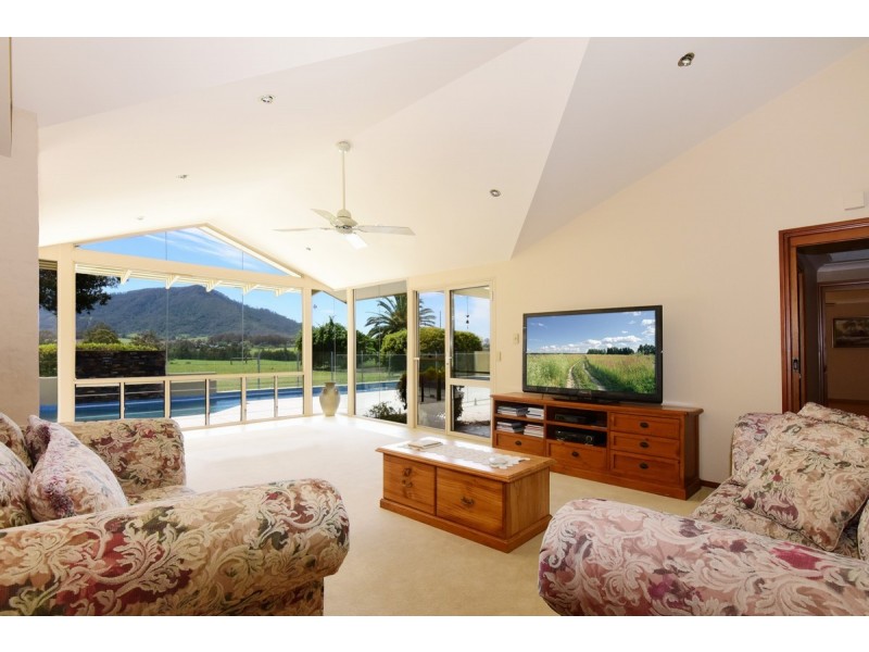 690 Illaroo Road, Tapitallee NSW 2540