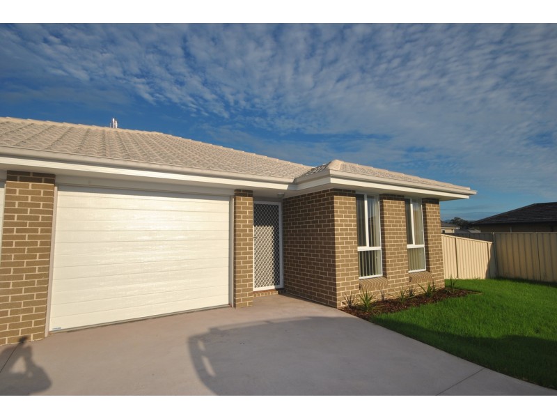 1/69a Sophia Road, Worrigee NSW 2540