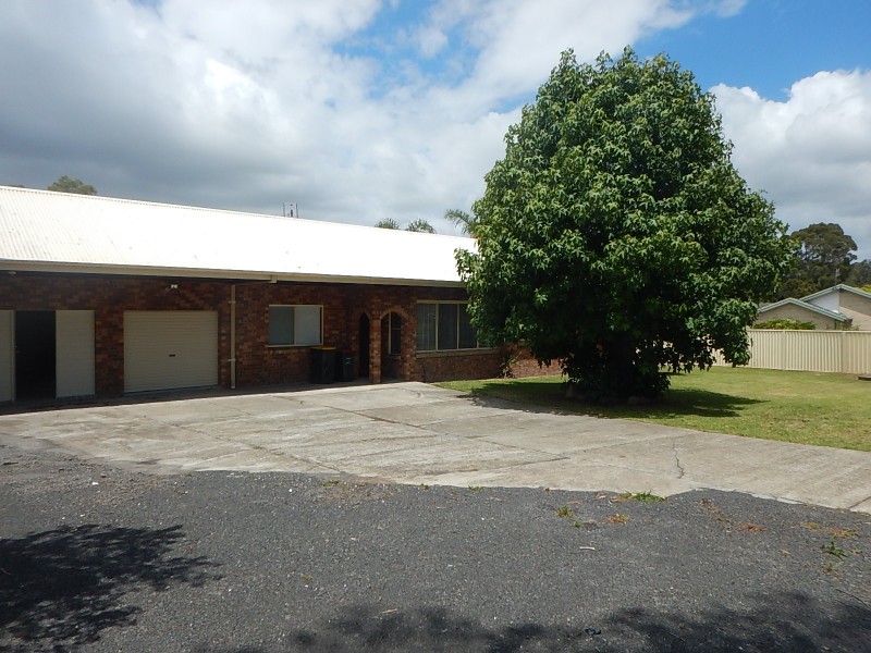 54 HILLCREST AVENUE, South Nowra NSW 2541