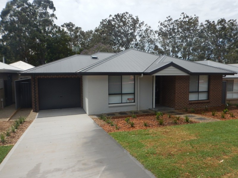 2/42 Tarawal Street, Bomaderry NSW 2541