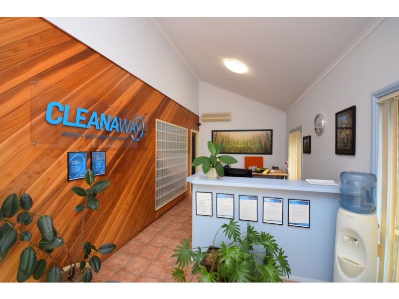 390 Princes Highway, Bomaderry NSW 2541