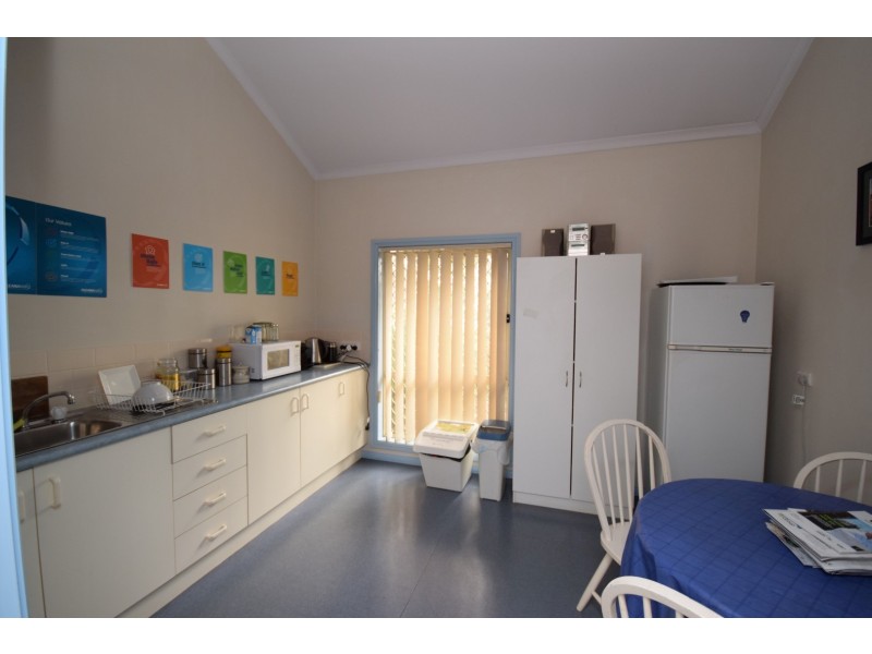 390 Princes Highway, Bomaderry NSW 2541