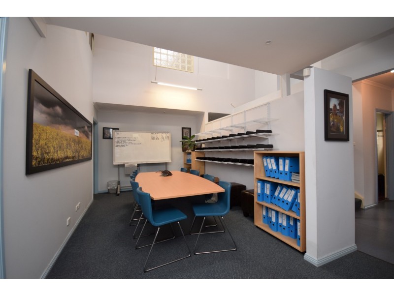 390 Princes Highway, Bomaderry NSW 2541
