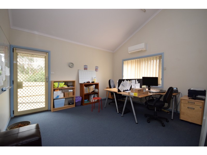 390 Princes Highway, Bomaderry NSW 2541