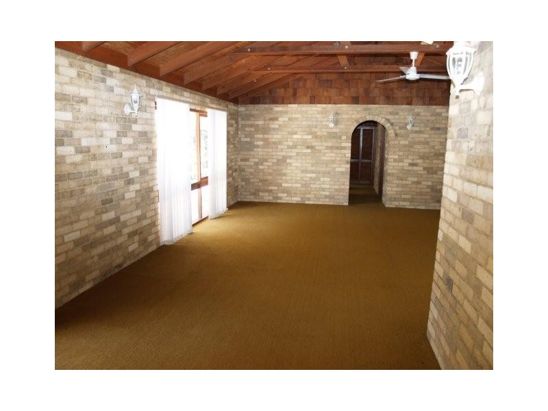 88 Falls Road, Falls Creek NSW 2540