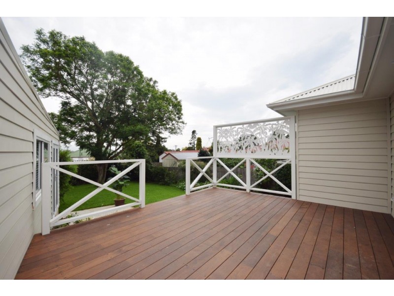 19 YOUNG AVENUE, Nowra NSW 2541