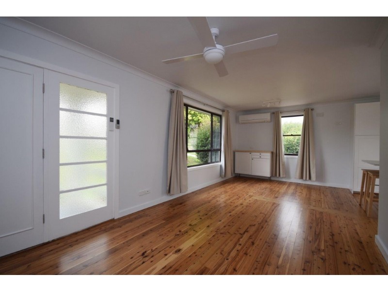 19 YOUNG AVENUE, Nowra NSW 2541
