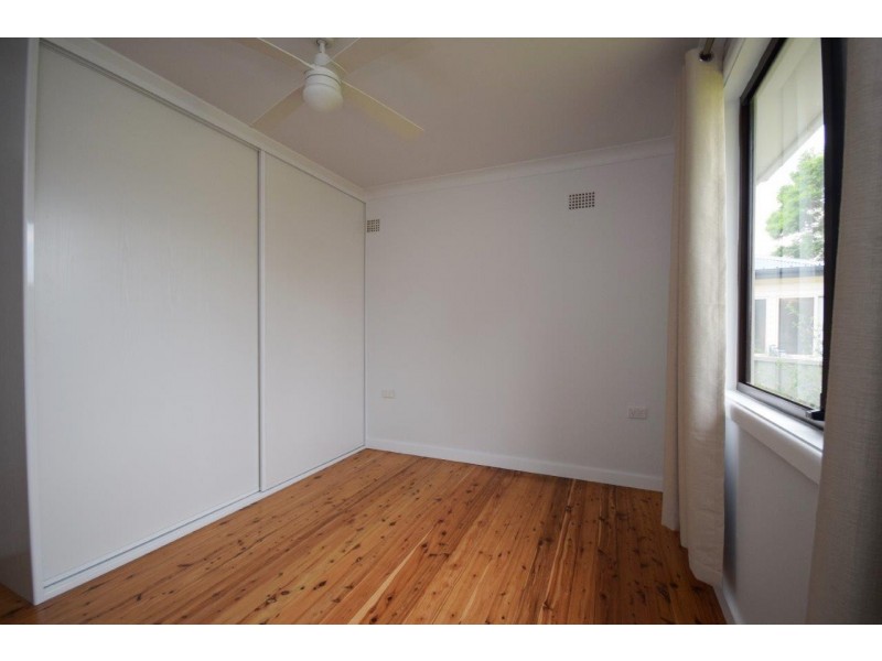 19 YOUNG AVENUE, Nowra NSW 2541