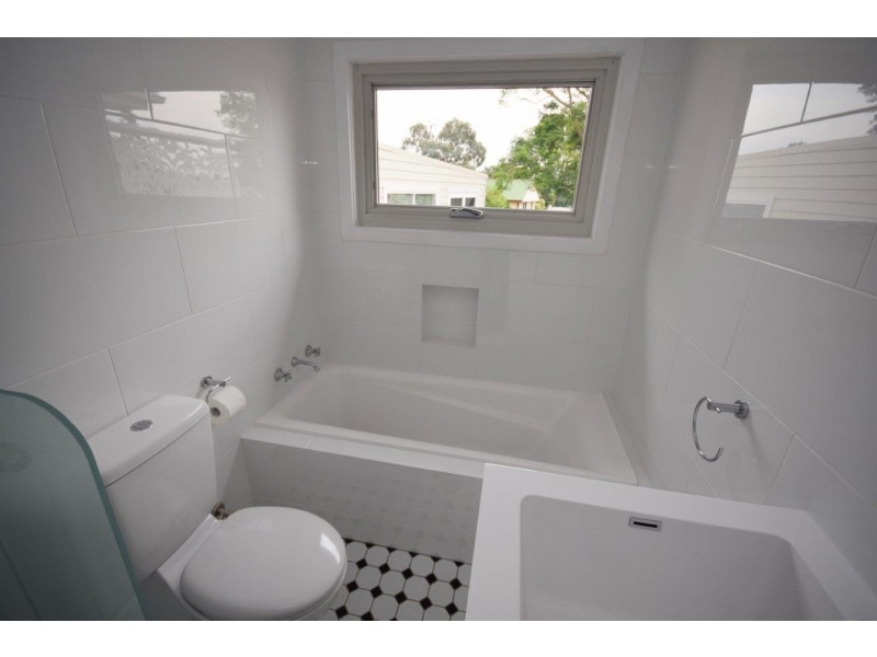 19 YOUNG AVENUE, Nowra NSW 2541