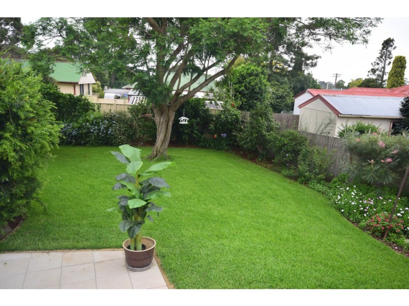 19 YOUNG AVENUE, Nowra NSW 2541