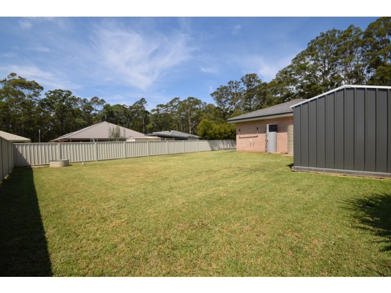 48 Rannoch Drive, West Nowra NSW 2541