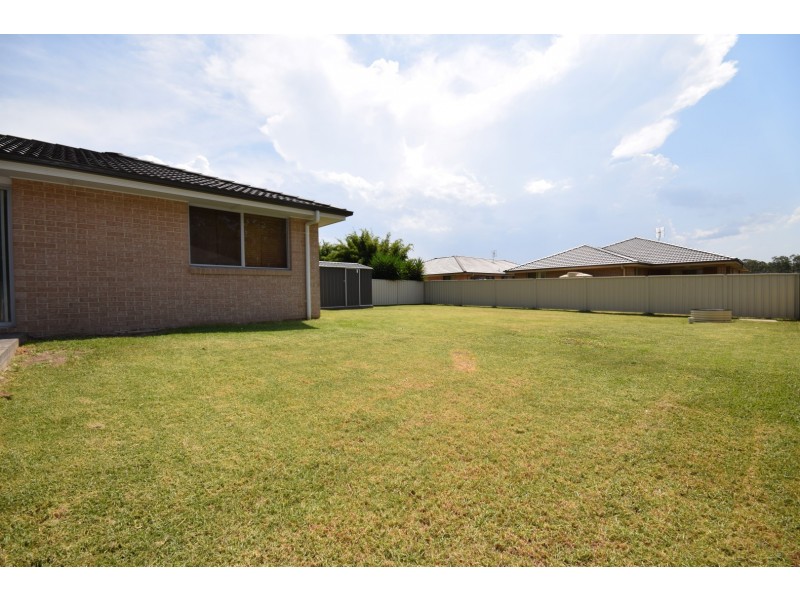48 Rannoch Drive, West Nowra NSW 2541