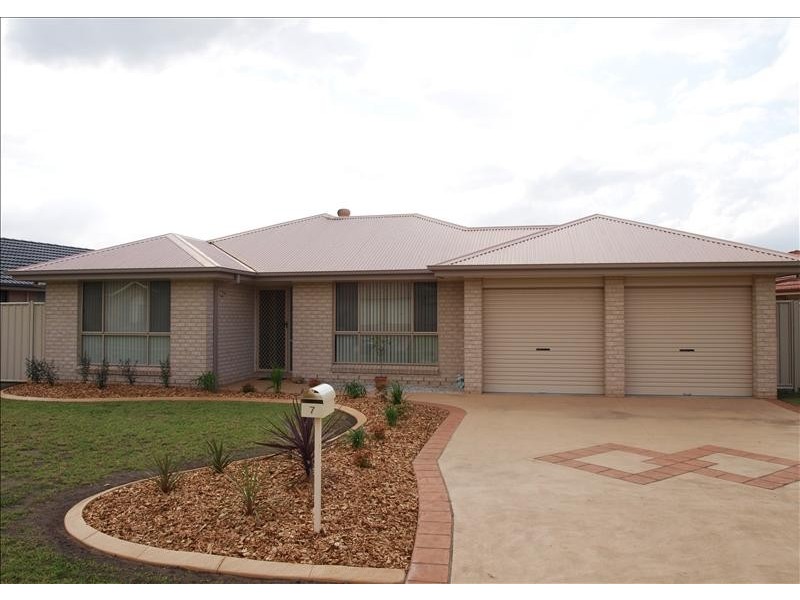 7 Eucalyptus Avenue, Worrigee NSW 2540