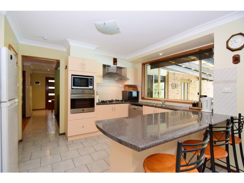 3 Crosby Place, Bomaderry NSW 2541