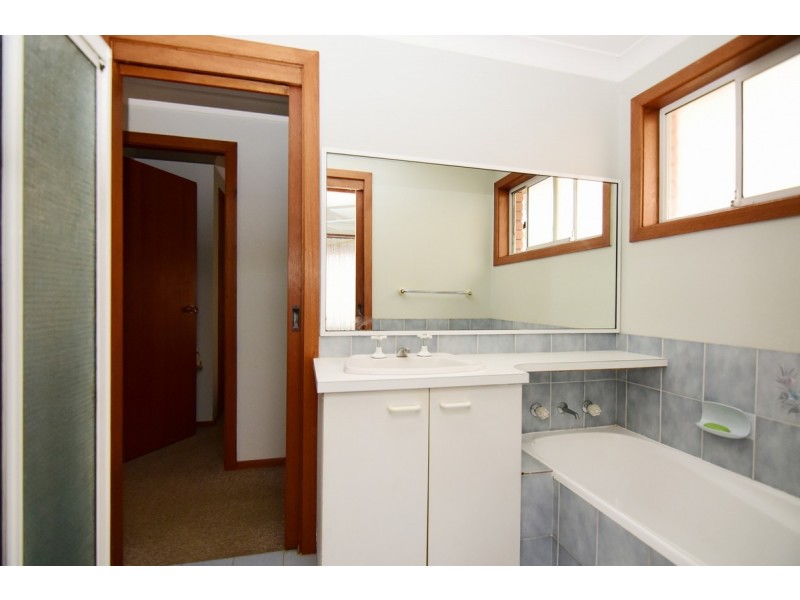 5 Racemosa Avenue, West Nowra NSW 2541