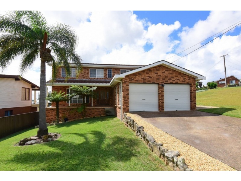 6 Bartlett Drive, Greenwell Point NSW 2540
