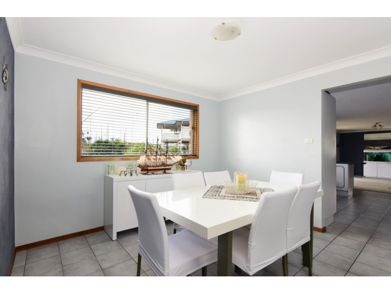 6 Bartlett Drive, Greenwell Point NSW 2540