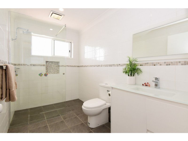 6 Bartlett Drive, Greenwell Point NSW 2540