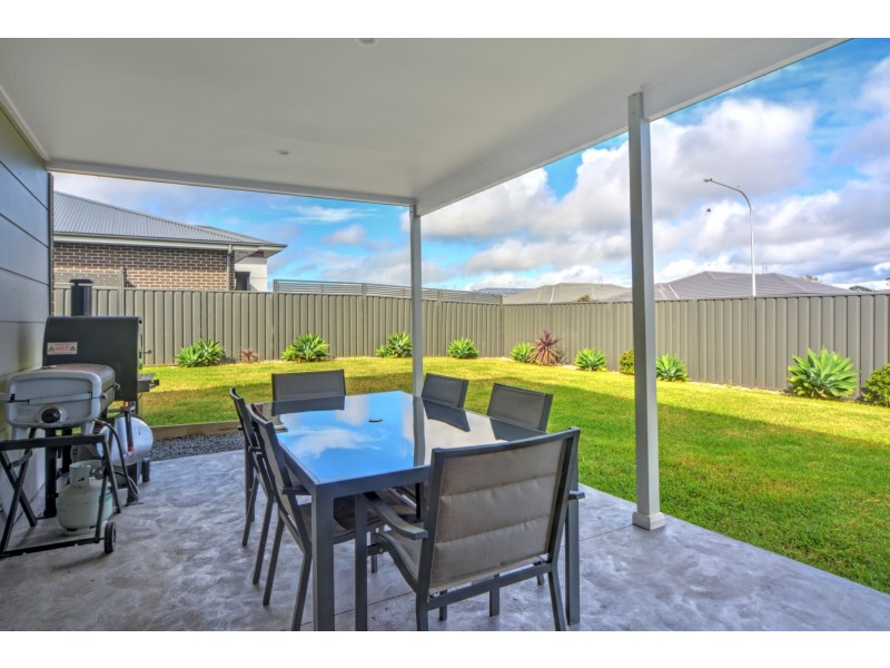 24 Wattlebird Road, South Nowra NSW 2541