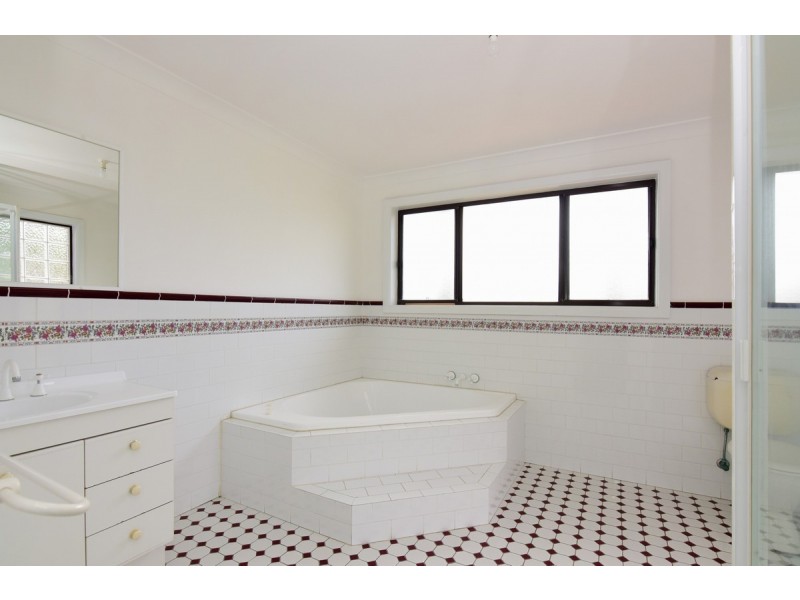 43 Comarong Street, Greenwell Point NSW 2540