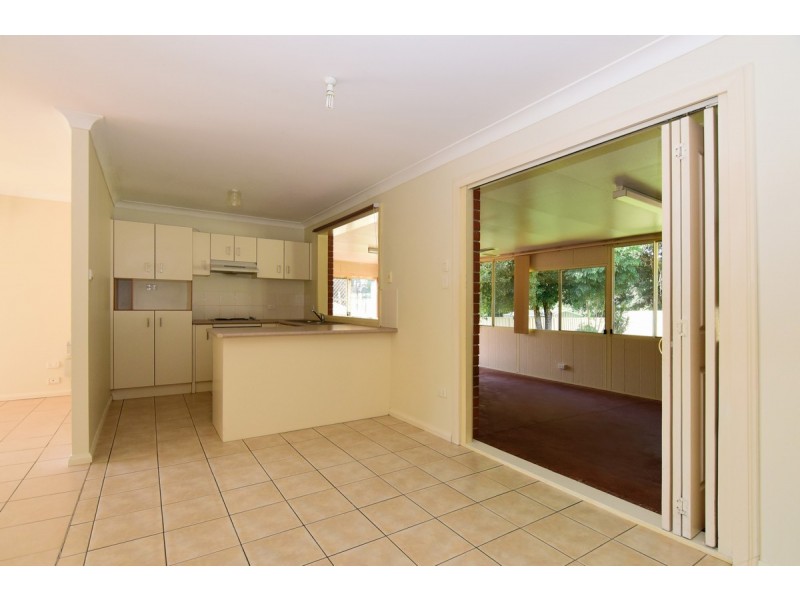 6 Olympic Drive, West Nowra NSW 2541