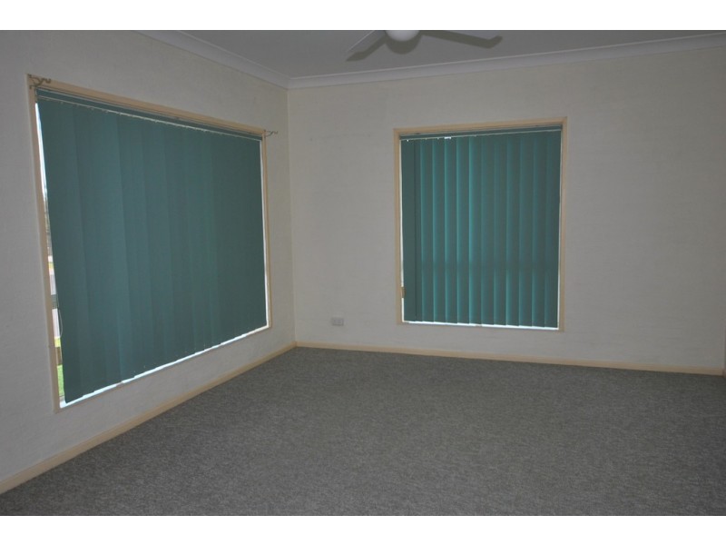 1/8 Flanagan Court, Worrigee NSW 2540