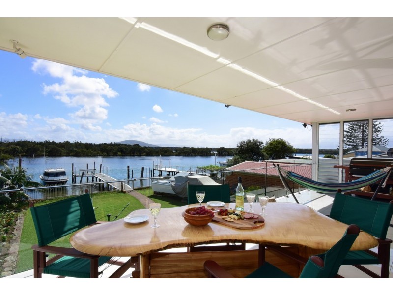 15 Adelaide Street, Greenwell Point NSW 2540