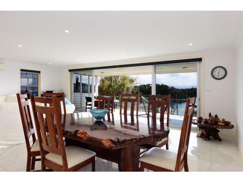 15 Adelaide Street, Greenwell Point NSW 2540