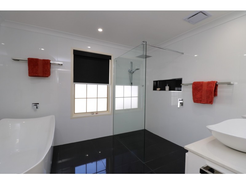 15 Adelaide Street, Greenwell Point NSW 2540