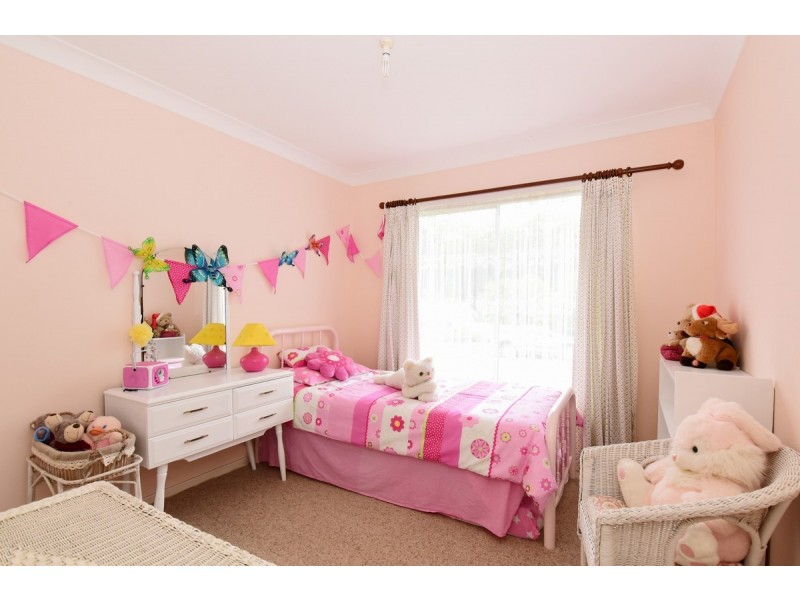 4 Maybern Close, North Nowra NSW 2541