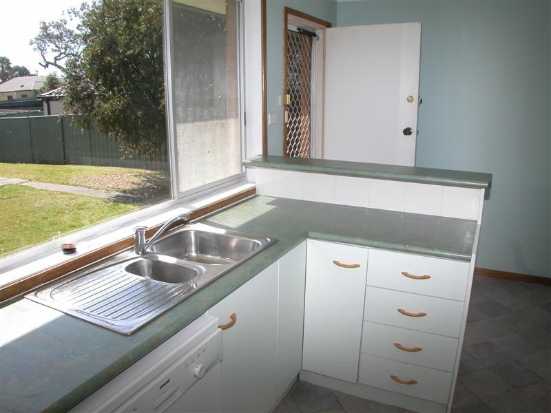 17 Ravenscliffe Road, Shoalhaven Heads NSW 2535