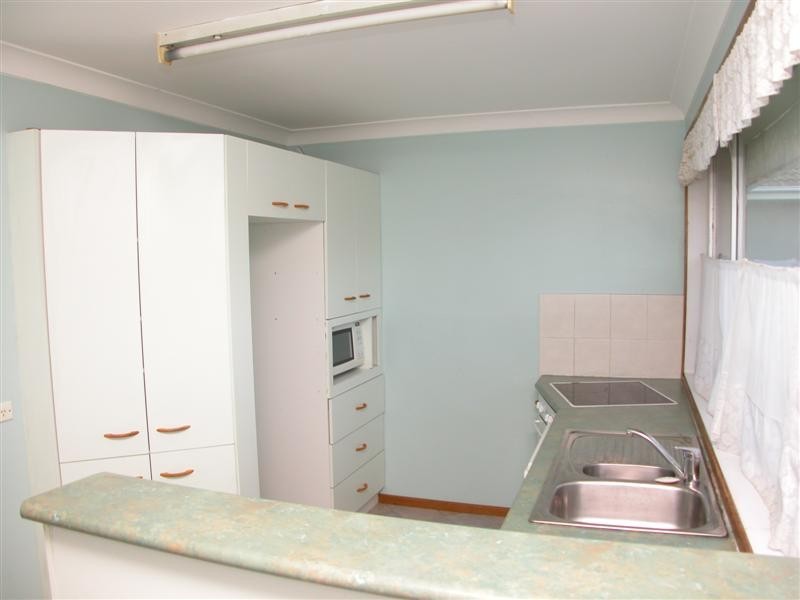 17 Ravenscliffe Road, Shoalhaven Heads NSW 2535