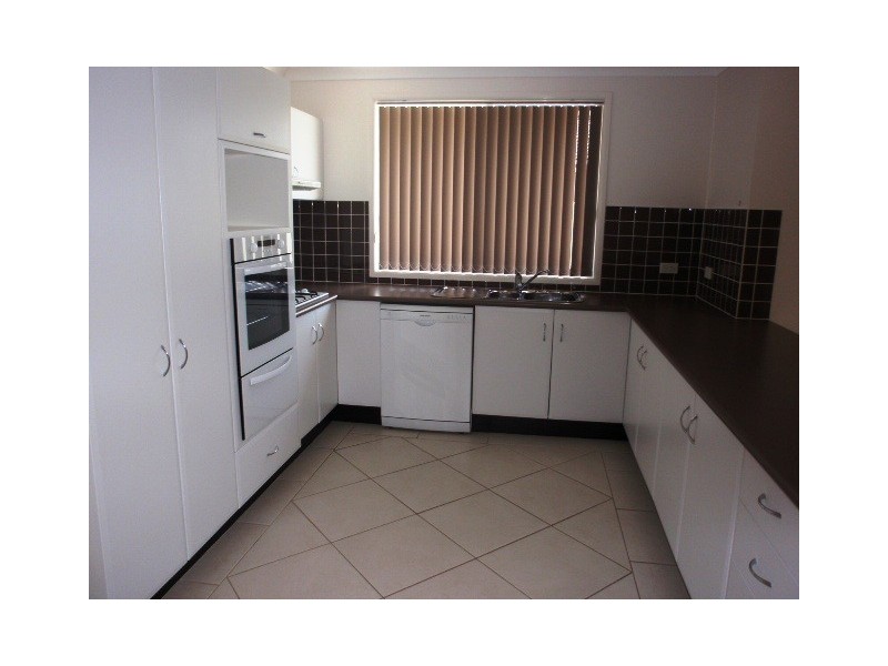 18 Golden Ash Close, Worrigee NSW 2540