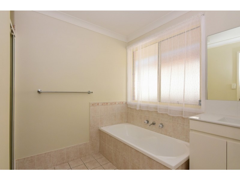 6 Olympic Drive, West Nowra NSW 2541