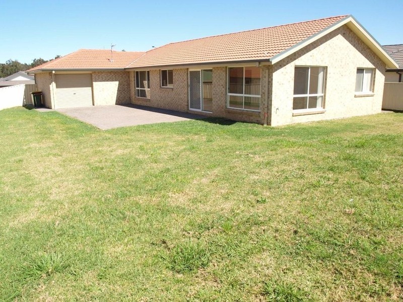 17 Blue Gum Way, North Nowra NSW 2541