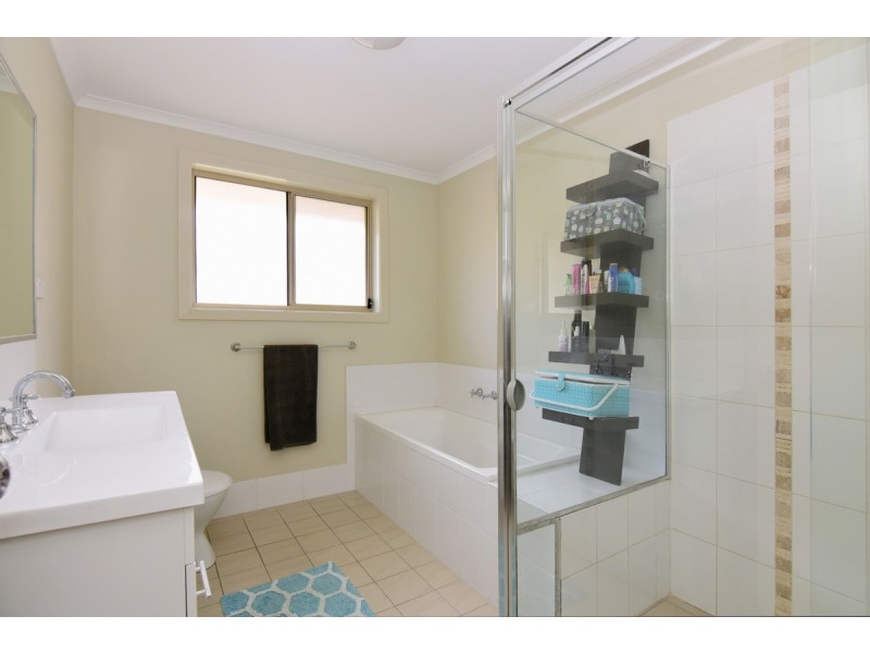 21 Candlebark Close, West Nowra NSW 2541