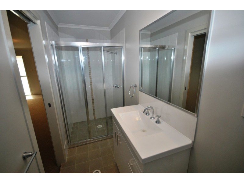 62a Rannoch Drive, West Nowra NSW 2541