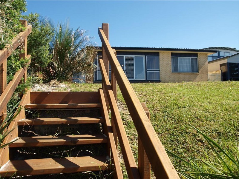 73 Quay Road, Callala Beach NSW 2540