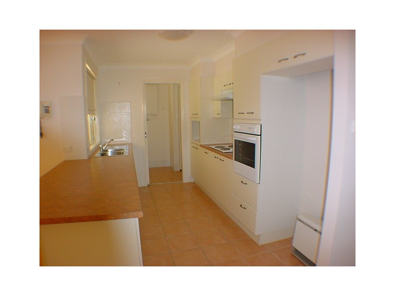 6 Freesia Crescent, Bomaderry NSW 2541