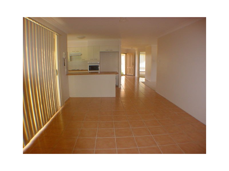 6 Freesia Crescent, Bomaderry NSW 2541