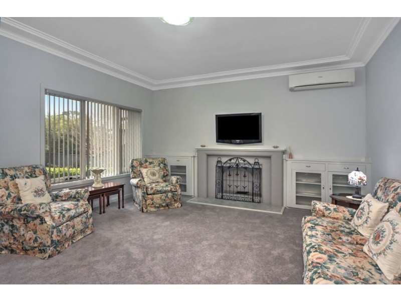 36 Moss Street, Nowra NSW 2541