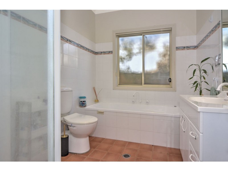 19 Golden Grove, Worrigee NSW 2540